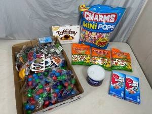 lot 170A image: Mini Pops, Candy, Gumballs, and More
