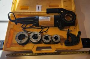 lot 1 image: CENTRAL MACHINERY Portable Threading Machine