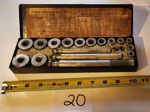 lot 20 image: Dayton Bushing Remover & Replacing Set