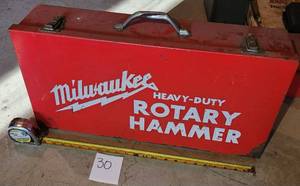 lot 30 image: MILWAUKEE Heavy Duty Rotary Hammer