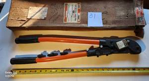 lot 31 image: THOMAS & BETTS METHOD HAND TOOL