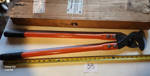 lot 33 image: THOMAS & BETTS CABLE SLICER