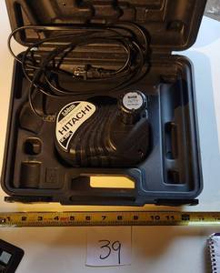 lot 39 image: HITACHI BATTERY CHARGER