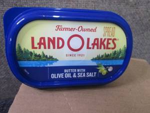 CC 12- 7oz Tubs FROZEN Land O Lakes...
