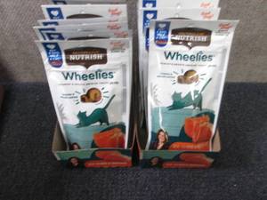 12- 2.2 oz Nutrish Wheelies Cat Tre...
