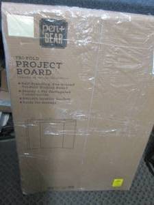 4-Pen  Gear White Tri-Fold Project...