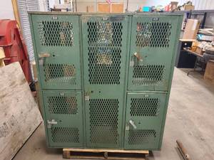 lot 3 image: Metal Sports Lockers