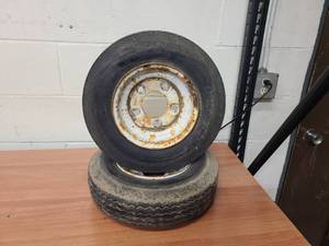 lot 38 image: 2 trailer tires 4.80 - 8