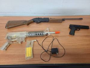 lot 49 image: 2 pellet guns (Daisy rifle and a Marksman pistol) and an air soft gun