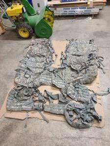 5 Ruck sacks and 5 shoulder harnesses