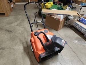 Aliens 722 snowblower