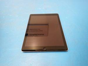 lot 32 image: Apple&nbspiPad Air 1st Gen A1474  16GB of storage  WIFI Only  Includes Charging Cable 