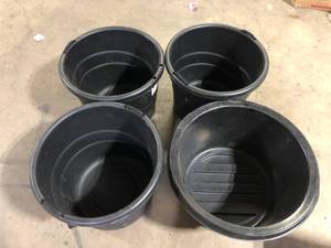 Lot of Assorted Outdoor Gardening Plastic Pots Various Models and Conditions   Customer Returns See Pictures
