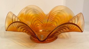 lot 11 image: Vintage Marigold Carnival Glass Ruffled Bowl
