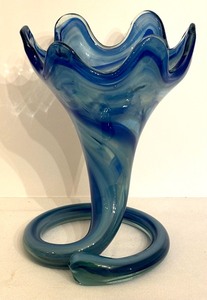 lot 65 image: Vintage Art Glass Blue Swirled Trumpet Vase