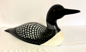 lot 69 image: Jennings Decoy Company Loon