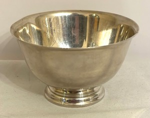 lot 153 image: Vintage International Sterling- Sterling Silver Dish