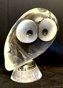 lot 44 image: Stuben Glass Owl Paperweight
