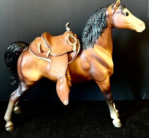 lot 161 image: Vintage Toy Plastic Horse and Saddle