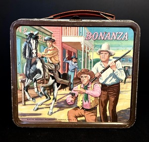 lot 138 image: Vintage 1960s Bonanza TV Show Aladdin Lunch Box Tin