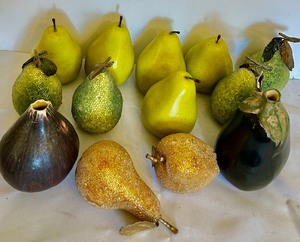 lot 175 image: Fun Faux Fruit, Beaded Faux Fruit and Pottery Fruit  Vegetable Vases