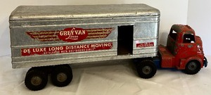lot 200 image: Vintage Wyandotte Grey Van Lines Pressed Steel Toy Truck