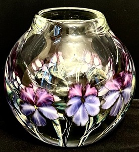 lot 10 image: Two Toned Purple Clematis Design Hand Blown Glass Bowl by David Lotton