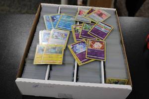 lot 181 image: Pokemon Sword & Shield Soft Sleeved Reverse Holo Lot  2400 Cards