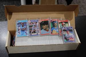 lot 94 image: 1985 Fleer Baseball Complete Set  Kirby Puckett - Roger Clemens Rookie Card