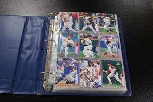 lot 186 image: 1998 Pinnacle - 1998 Leaf Baseball Complete Set In Binder