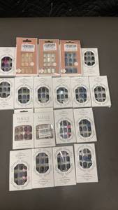 G3 - Collection of 16 Sets of Faux Nails with Various Designs