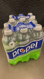 lot 352 image: Pack of 12 Propel Kiwi Strawberry Electrolyte Water Bottles - Zero Sugar