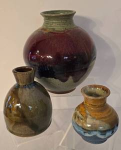 lot 59 image: Richly Hued Pottery Collection