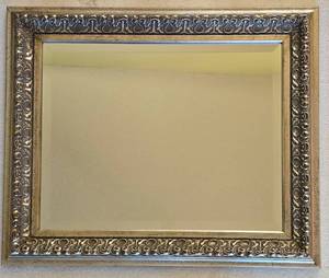 lot 144 image: Lovely Wall Mirror