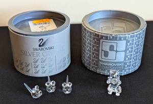 lot 113 image: Swarovski Crystal Mice and Kitty Cat Figurines