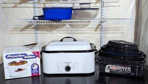 lot 103 image: Slow Cooker, Roasting Pans and Travel Pyrex Bowl