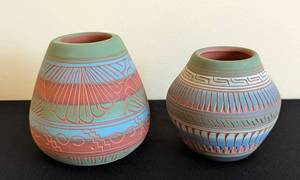 lot 30 image: Pair of Small Navajo Pottery Vases