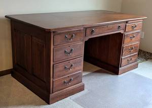 lot 13 image: Bob Timberlake for Lexington Executive Desk