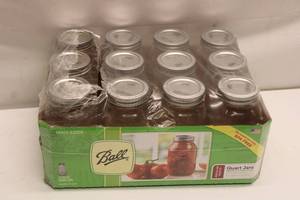 lot 6 image: Set of 12 Ball Quart Mason Jars - 32 oz - Made in USA
