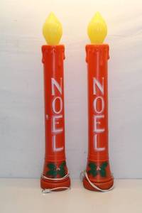 lot A-11 image: Set of 2 Vintage NOEL Candles with Decorative Holly Base Blow Mold