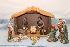lot 24 image: Complete Vintage Nativity Scene Figures Set with Stable