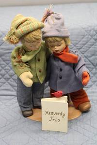 lot 25 image: Ashton-Drake Heavenly Trio Porcelain Doll Set - Berta Hummel Edition with Certificate of Authenticity