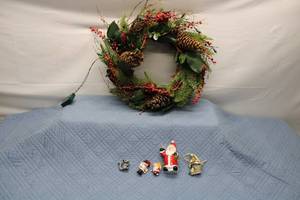lot 62 image: Christmas Decorative Wreath with Assorted Holiday Ornaments