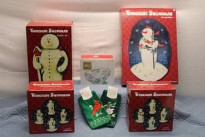 lot 88 image: Twilight Snowman Holiday Decor Set Cookie Jar, Dessert Plates, Serving Platter, and Towels