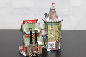 lot B-100 image: Heritage Village Collection - North Pole Series Elfin Forge & Assembly Shop