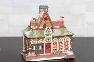 lot B-124 image: Heritage Village Collection North Pole Express Depot