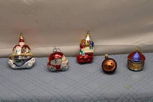 lot 144 image: Collection of 5 Vintage Christmas Ornaments, Including Santa and Holiday Gifts