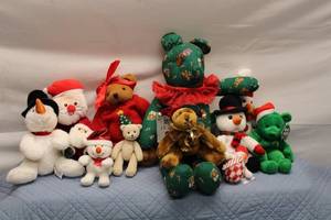 lot 169 image: Collection of 12 Holiday-Themed Plush Toys