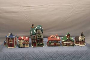 lot B-170 image: Collection of 6 Vintage Lighted Ceramic Christmas Village Houses - 1994