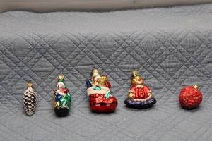 lot C-182 image: Set of 5 Vintage Christmas Ornaments including Santa and Pinecone
